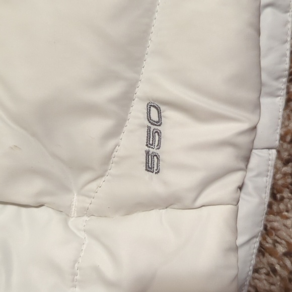 The North Face 550 Vest - Picture 6 of 6